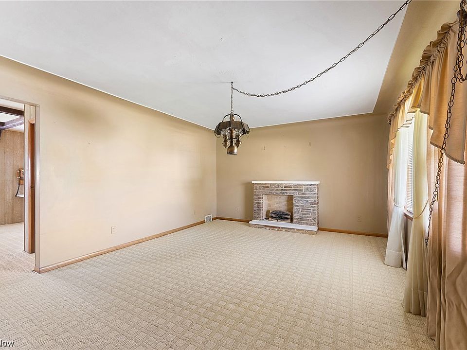 819 Almasy Dr, Campbell, OH 44405 Zillow