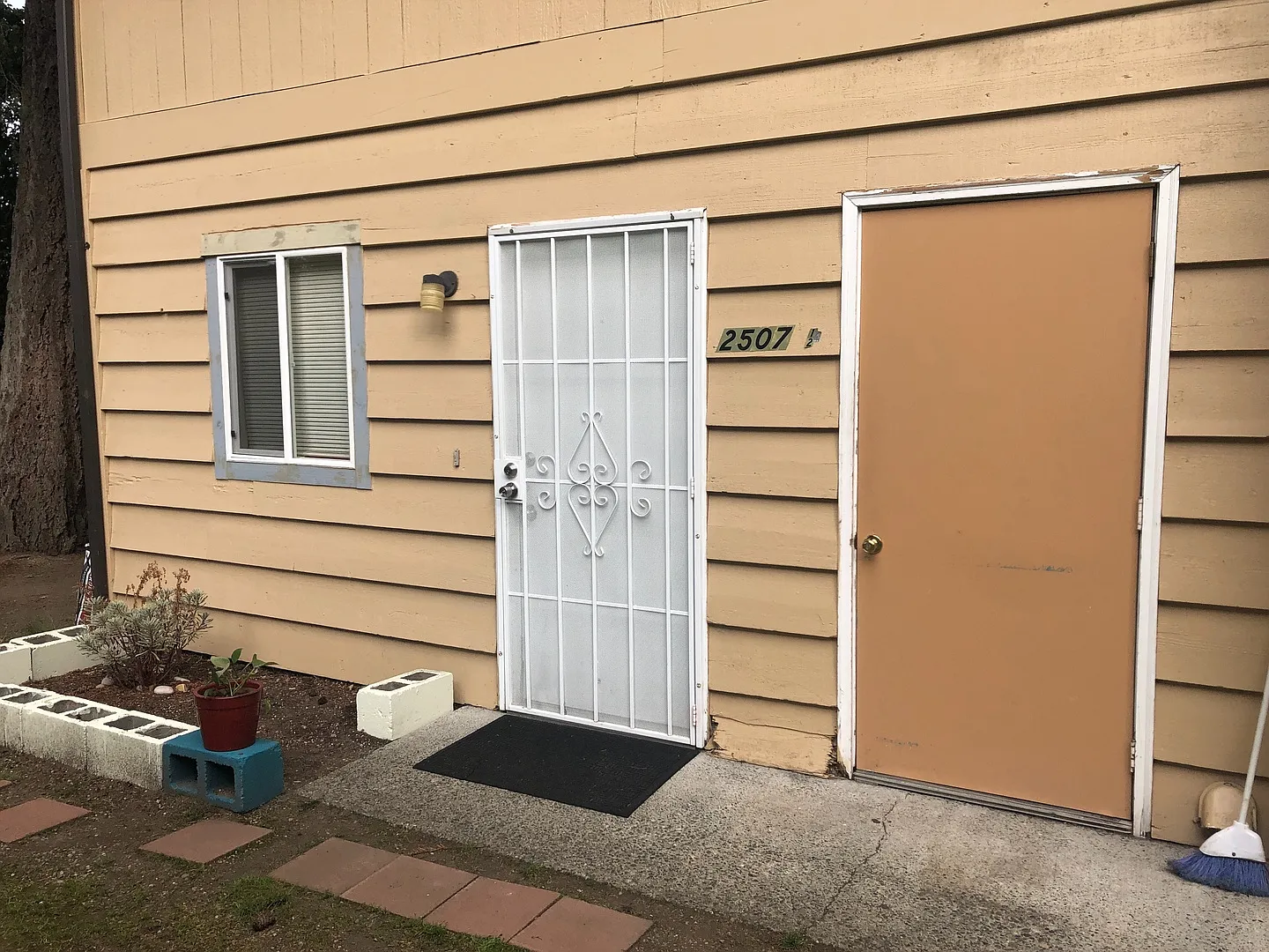 Spacious 2-Bedroom Steilacoom Duplex | Yard, Covered Parking & Washer/Dryer | $1,895 — Photo 3