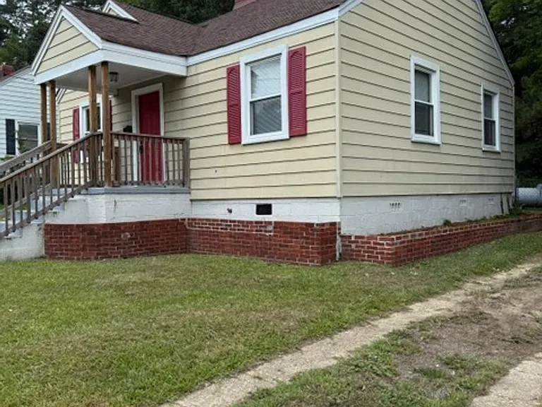 113 Mullins Ave — Photo 2