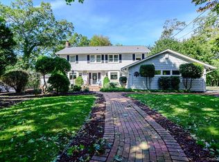 12 Knoll Crest, Miller Place, NY 11764