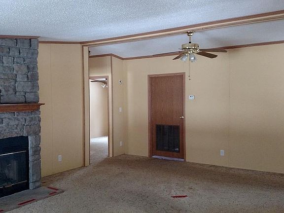 4th image of 1030 Carmen Dr