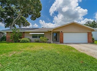 9861 Antilles Dr, Seminole, FL 33776