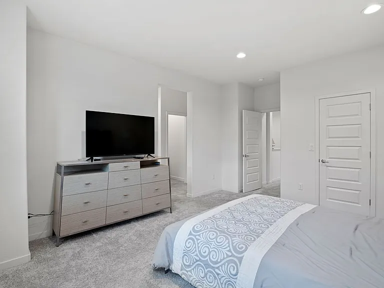 2814 Green Head Ct — Photo 12