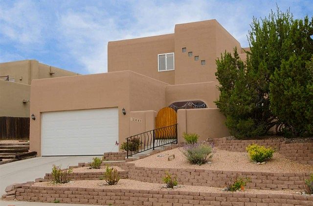1st image of 2841 Pueblo Jacona
