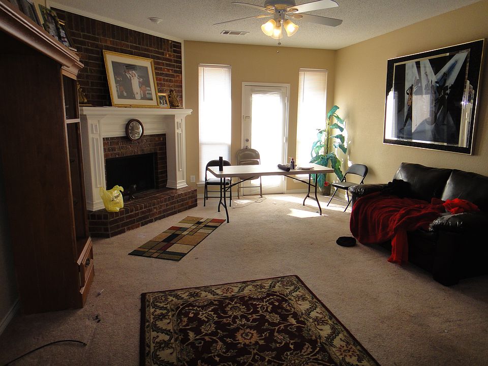 2nd image of 1533 Warwick Dr
