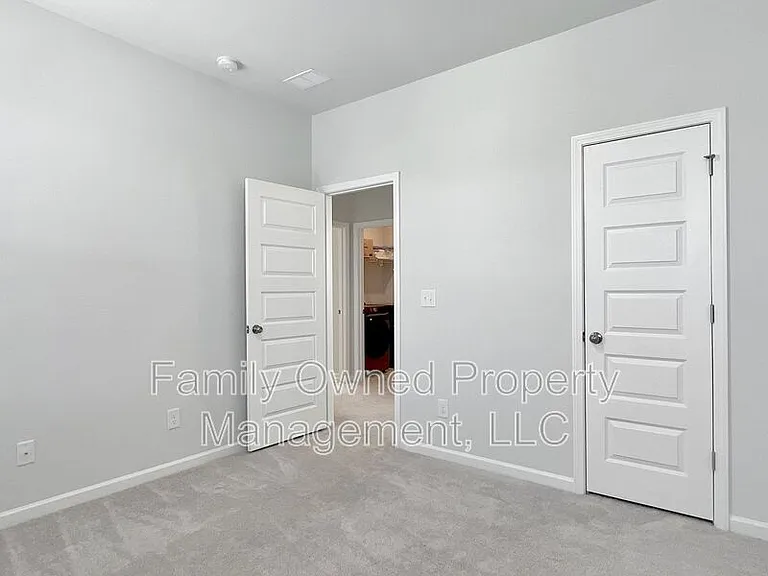 420 W Respite Ln — Photo 34