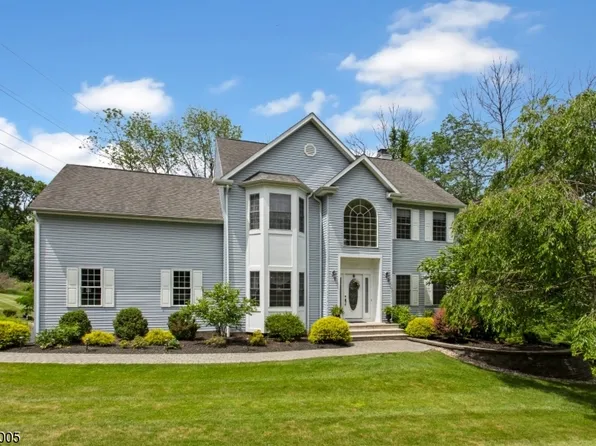73 Spring Ln, Washington Twp., NJ 07853