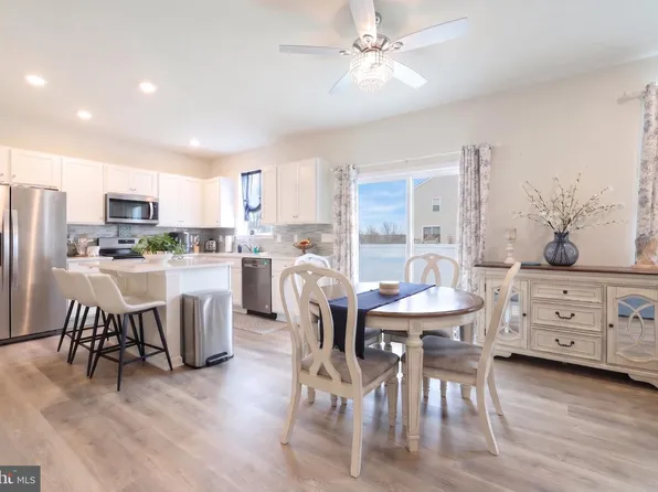 9 Lookout Ave, Barnegat, NJ 08005