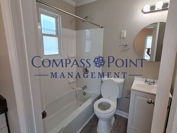 4th image of 838 Bryan Ave APT 5