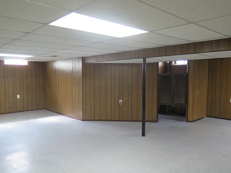 28984 Rayburn St — Photo 33