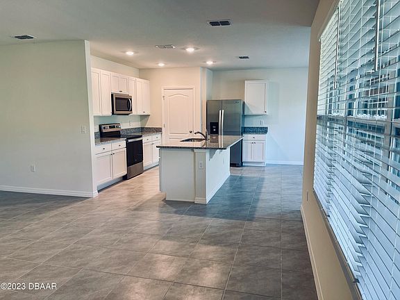 5th image of 165 Sunset Point Dr