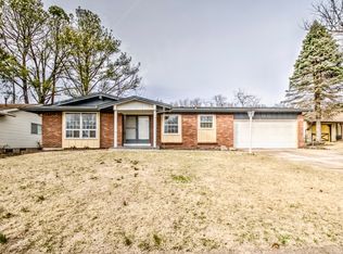 5269 Cheltenham Rd, Florissant, MO 63033