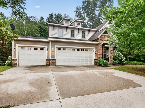 16826 Birchview Dr, Nunica, MI 49448