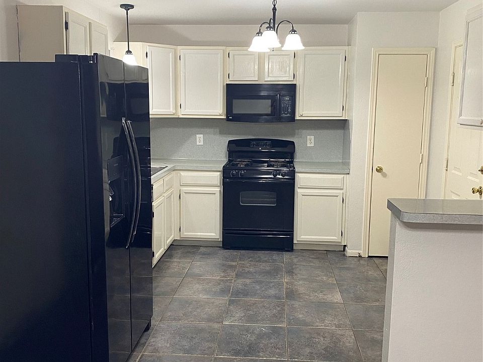 1st image of 8012 Folkstone Ln #8012