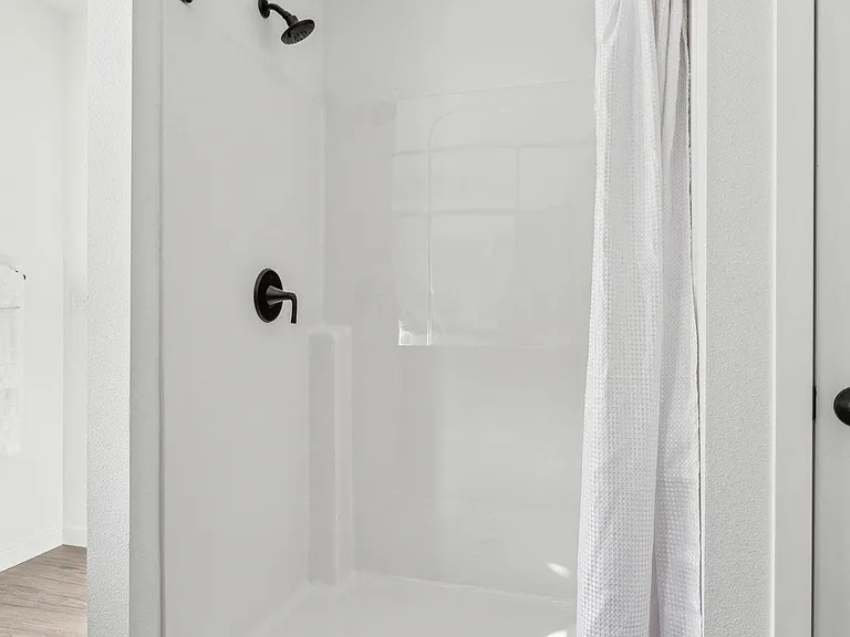Avalon Apartments & Townhomes — Photo 16