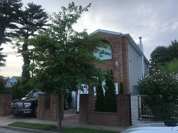 3rd image of 18809 Pineville Ln