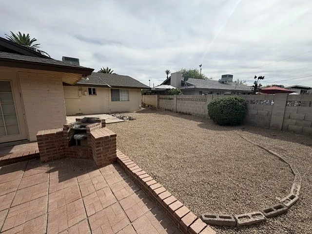 1252 E Campus Dr — Photo 18