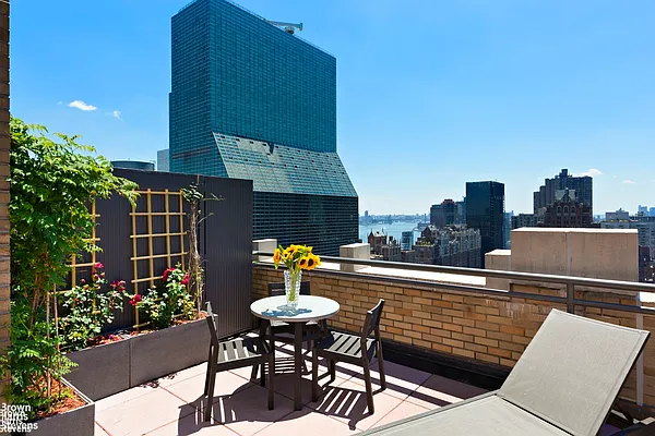 Rented by Brown Harris Stevens | media 13