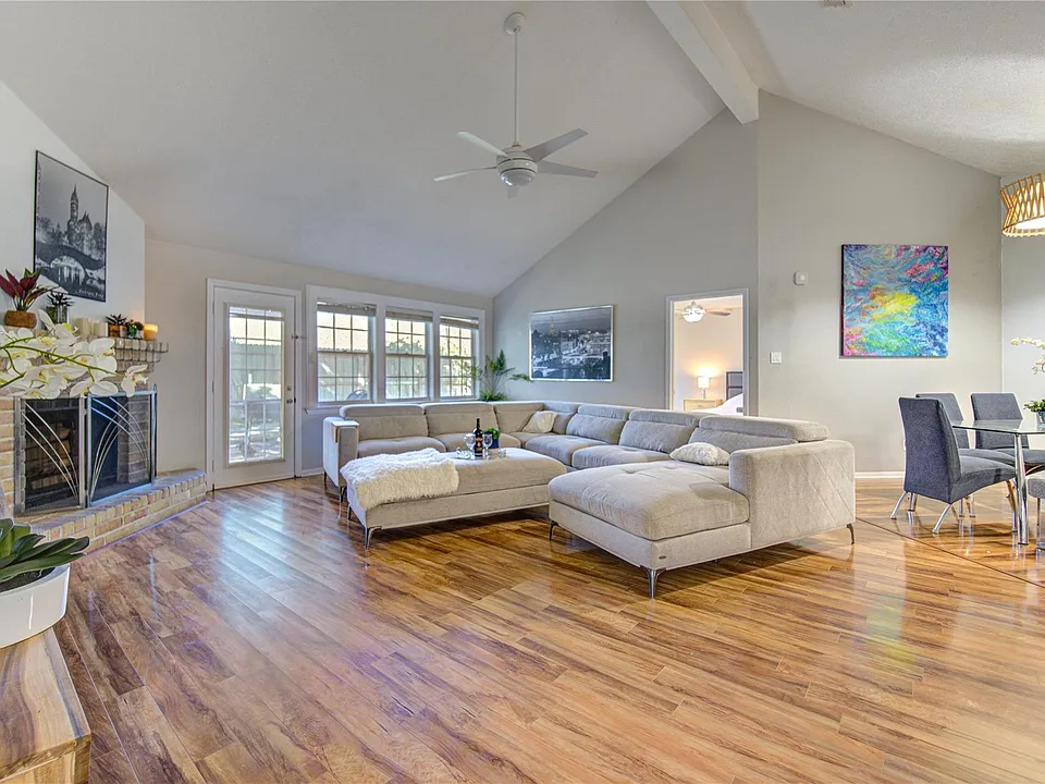 7027 Brockington Dr