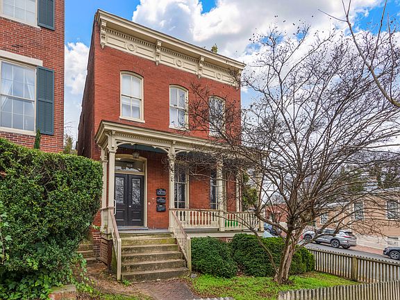 3rd image of 2201 E Broad St APT B