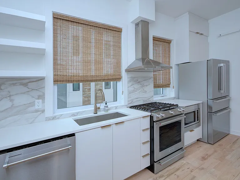 2737 Shenandoah Ave — Photo 8