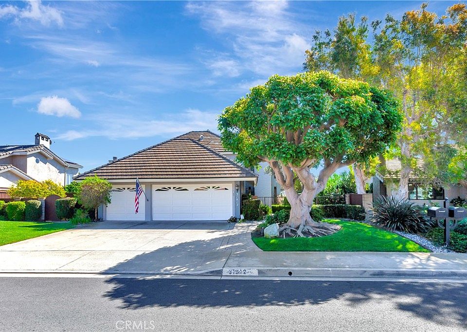 1st image of 31912 Avenida Evita