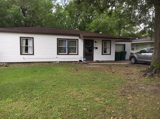612 Honeysuckle Dr, La Marque, TX 77568