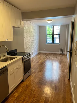 Rented by Oxford Property Group | media 9