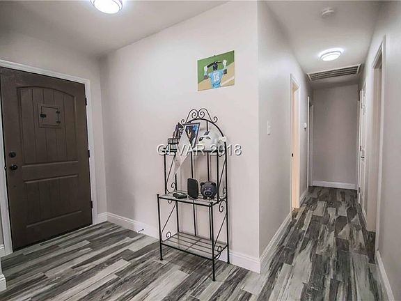 3rd image of 7132 Lakehurst Ct