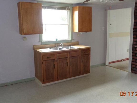 4th image of 250 Kunkle St