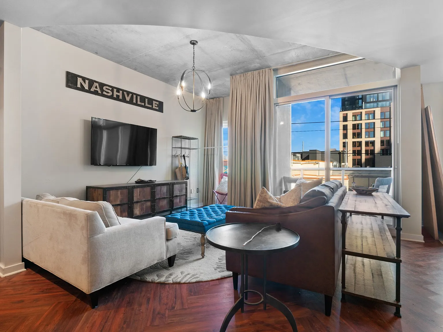 Studio, 657 sqft, $2,000 — Photo 4