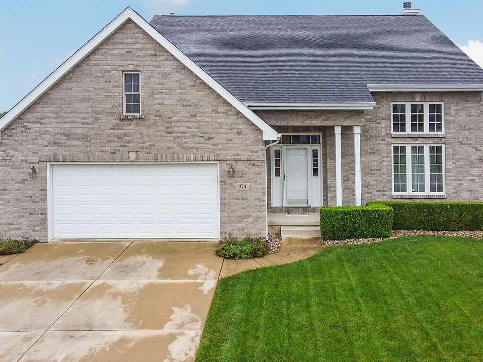 1st image of 974 Louise Dr