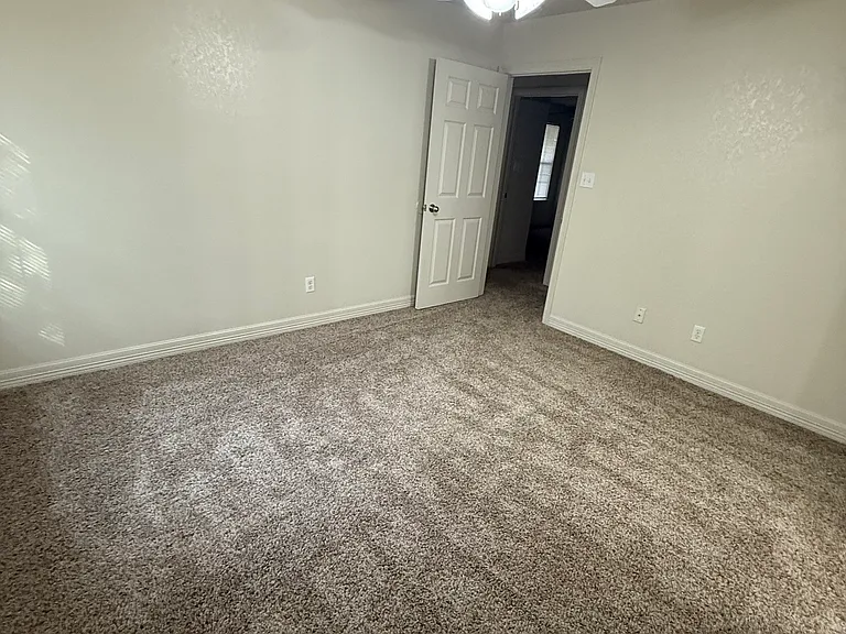 820 N Beal St #B — Photo 21