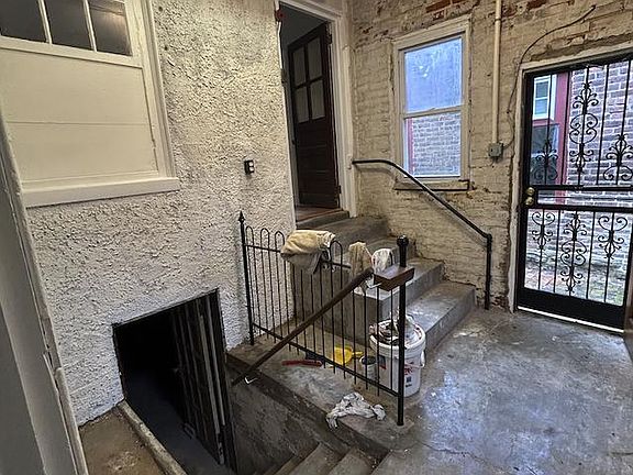 3rd image of 540 Carpenter Ln Floor 2