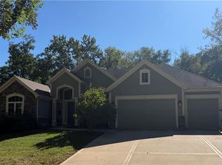 2907 W 98th St, Leawood, KS 66206