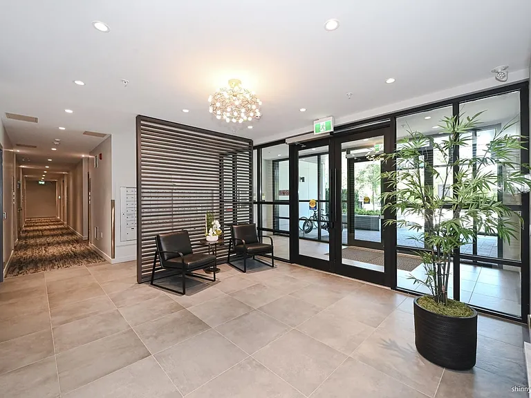 6859 Cambie St #2XX — Photo 12
