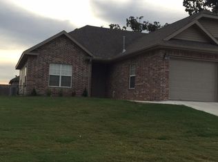 211 Rose St, Centerton, AR 72719