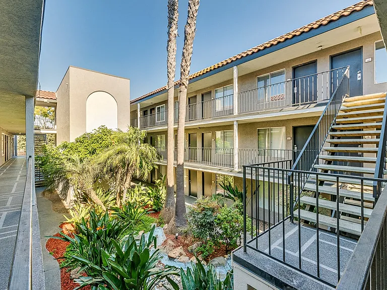 The Presidio Apartments — Photo 20
