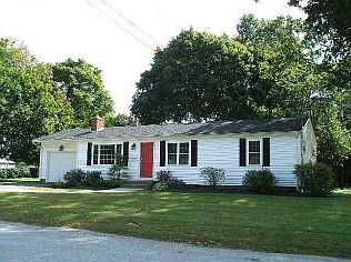 1st image of 11 Forest Park Dr