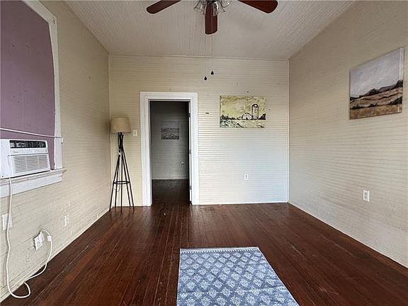 2nd image of 454 Avenue A