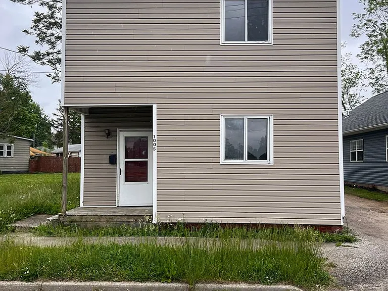 1005 W Kilgore Ave — Photo 12