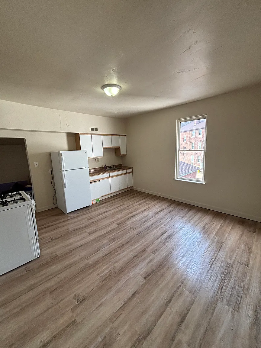 49 Grant Ave APT 2 photo 1