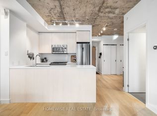 111 Bathurst St #1009, Toronto, ON M5V 0M9