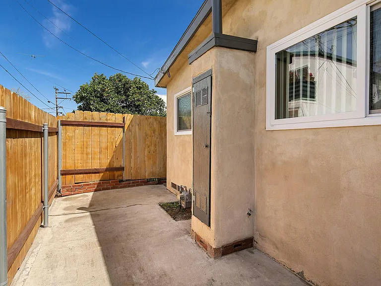 3970 Lamont St — Photo 27