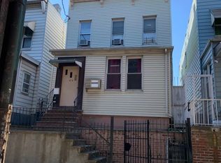 11212 Roosevelt Ave, Corona, NY 11368