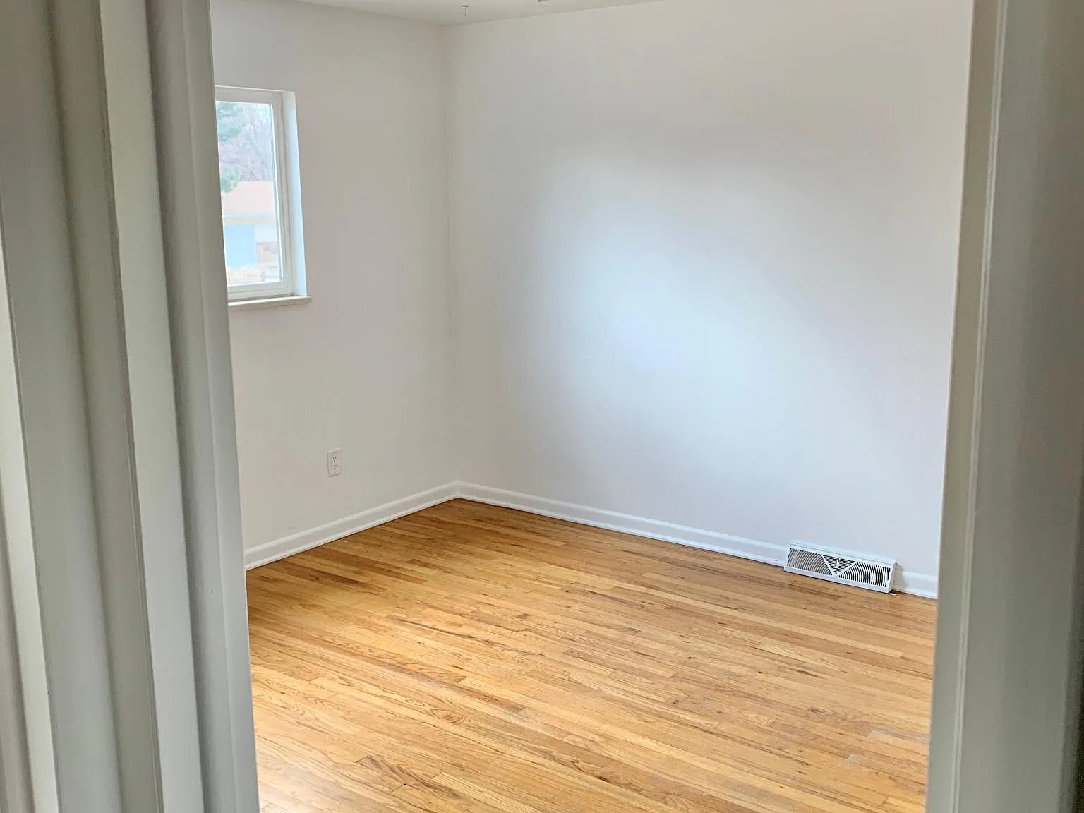 4 bed, 2250 sqft, $3,000 — Photo 3