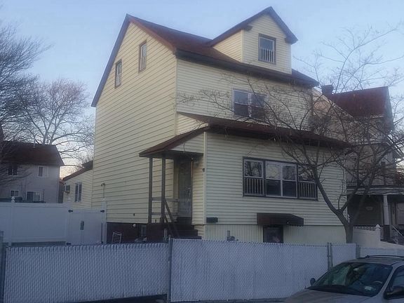 detach Single fam house