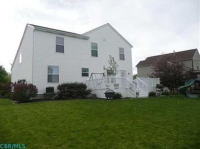 2nd image of 138 Lantern Chase Dr