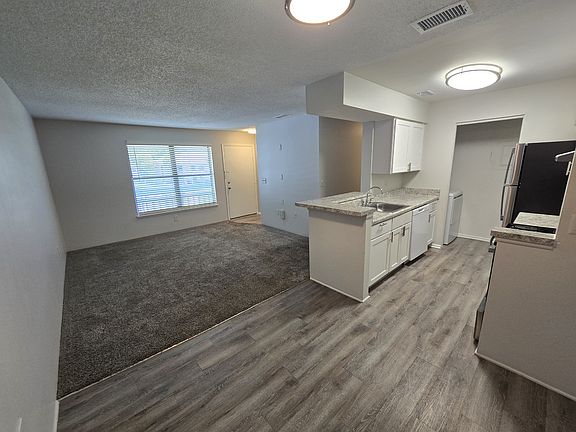 4th image of 5909 Tradewinds Ln