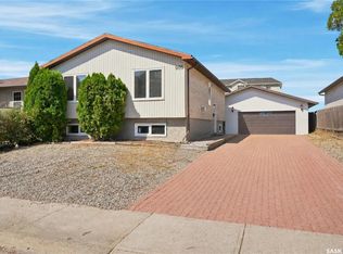 986 Rowell CRESCENT N, Regina, SK S4X 2A6
